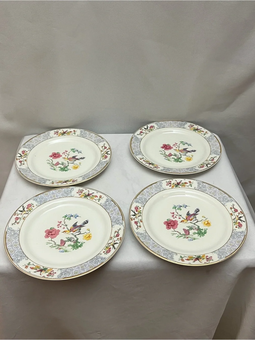 Johnson Bros England Vintage Bird Floral Dinner Plates Set of 4 Gold Trim 8”